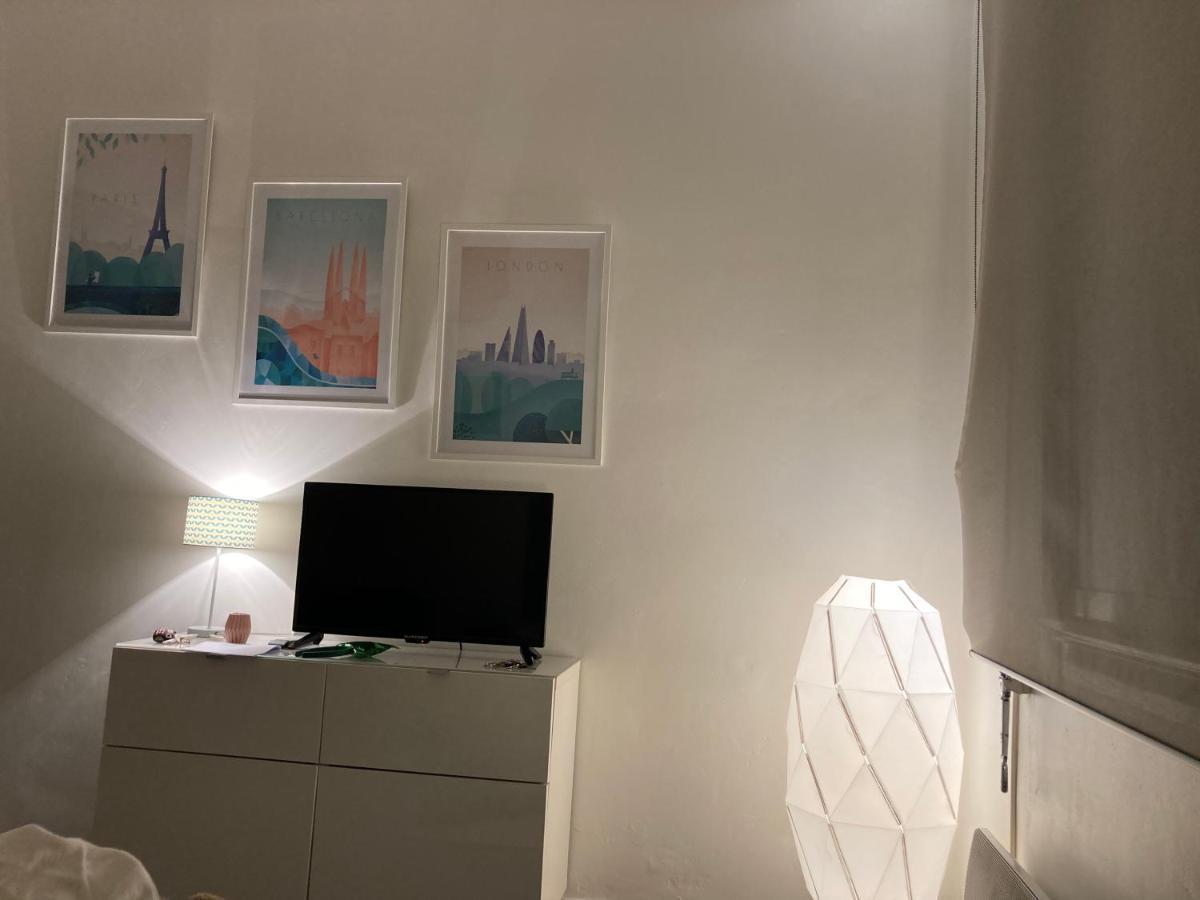 Studio Dragon Avec Gardien Marseille Exteriör bild